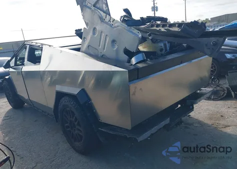 2024 Tesla Cybertruck All-Wheel Drive from USA, damaged, VIN 7G2CEHED4RA048571